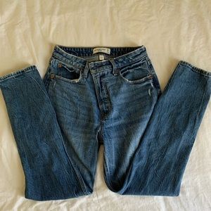 High rise, skinny curve love jeans, zip waist.